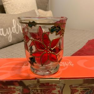 Poinsettia votives